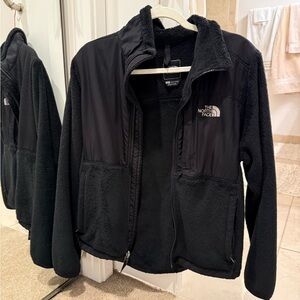 The North Face Black Full-Zip Fleece Jacket